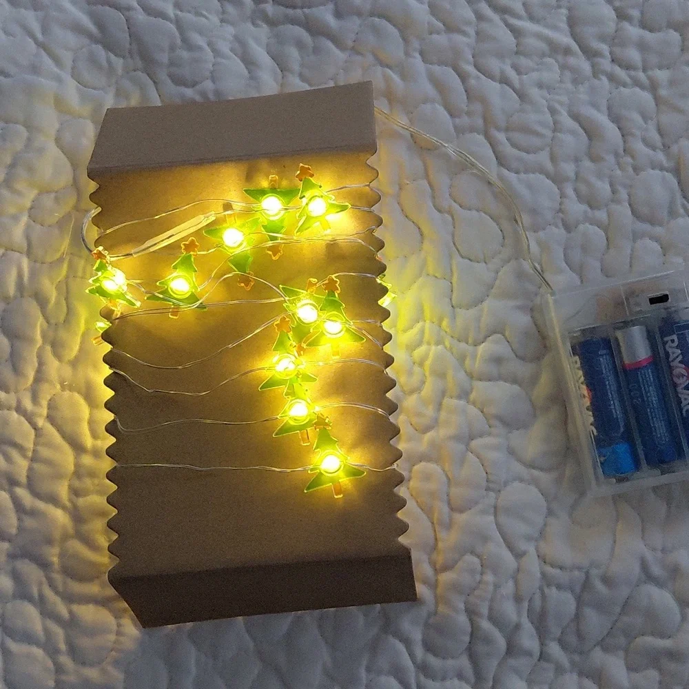 Tag LED Tree Lights with Silver Wire - New In Box (Battery Operated) - Picture 2 of 3